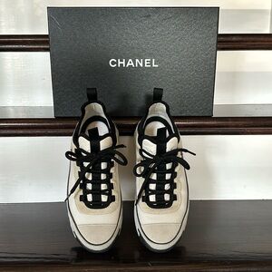 Chanel Sneakers 22S White Black